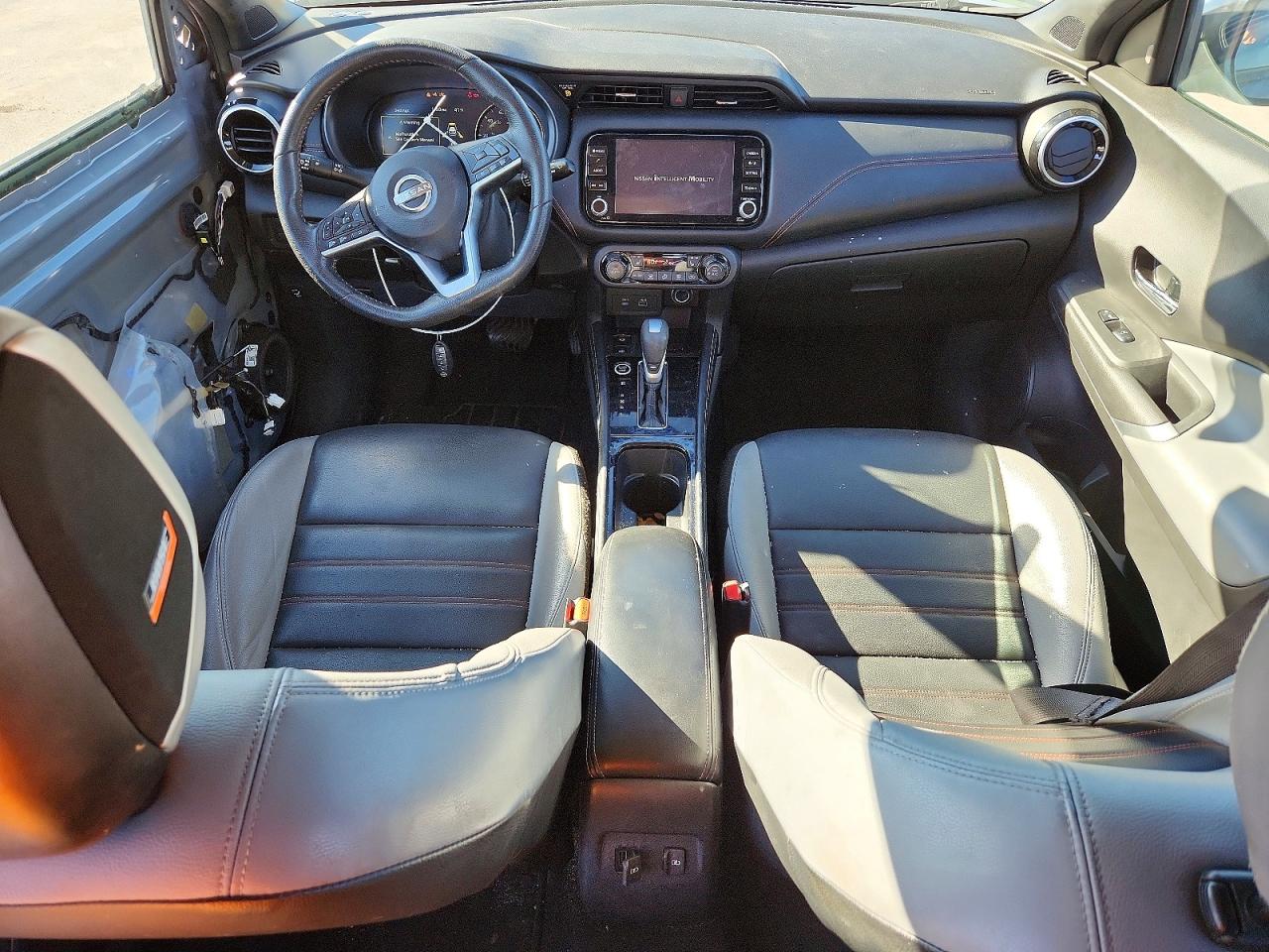 2022 NISSAN KICKS SR photo 8