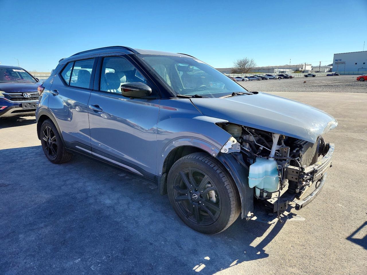 2022 NISSAN KICKS SR photo 4