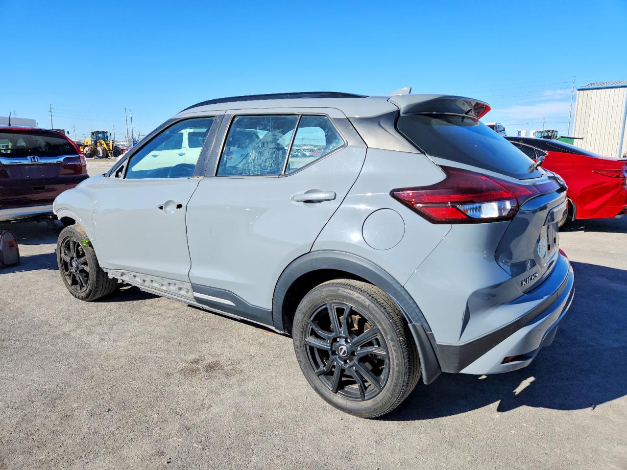 2022 NISSAN KICKS SR photo 2