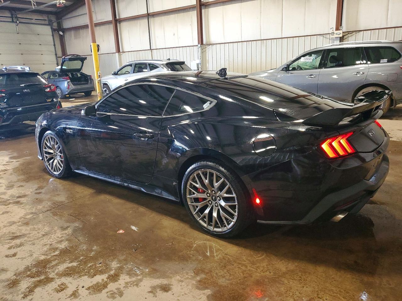 2024 FORD MUSTANG GT photo 2