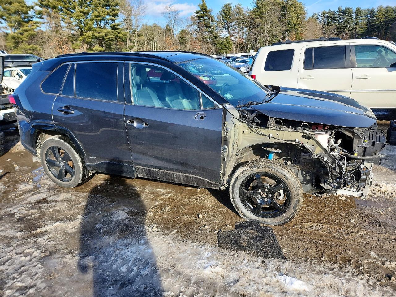 2021 TOYOTA RAV4 XSE photo 7