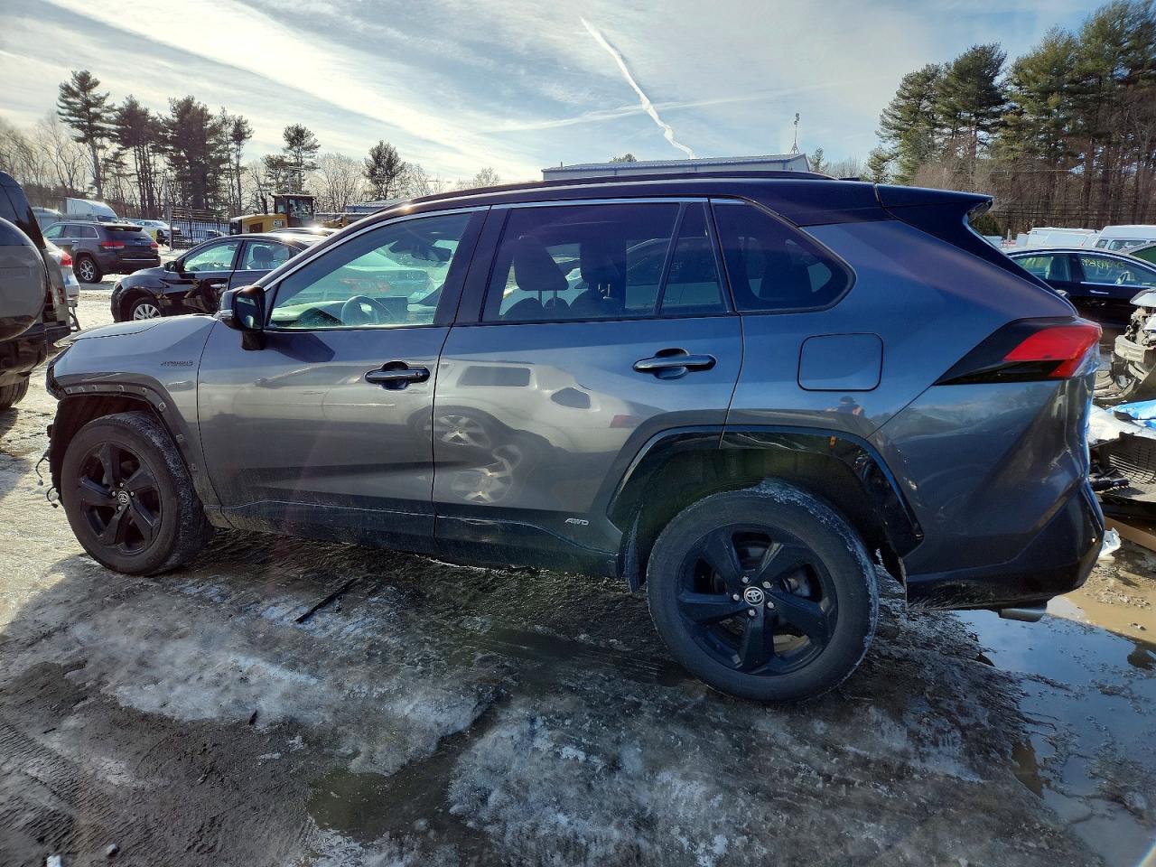 2021 TOYOTA RAV4 XSE photo 3