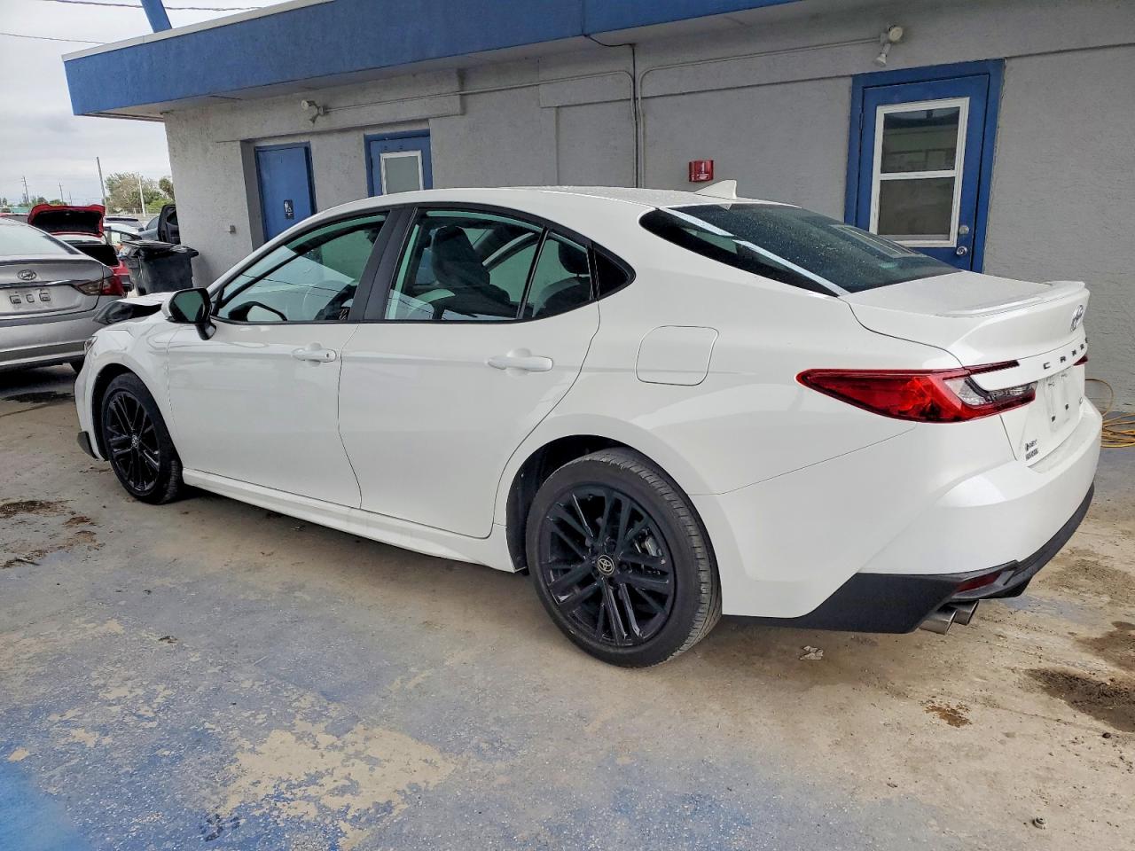 2025 TOYOTA CAMRY XSE photo 2