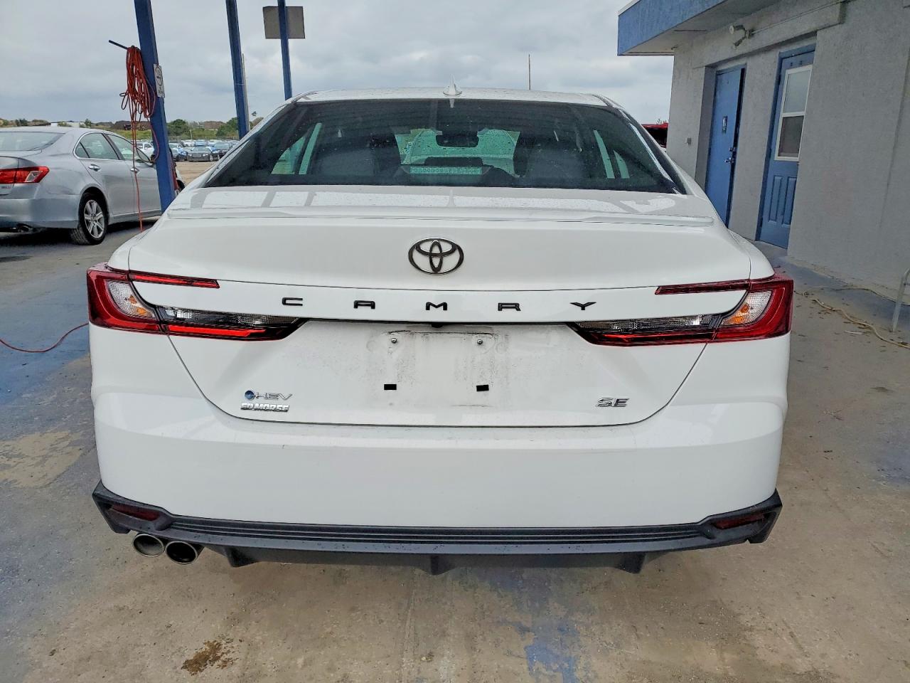 2025 TOYOTA CAMRY XSE photo 6