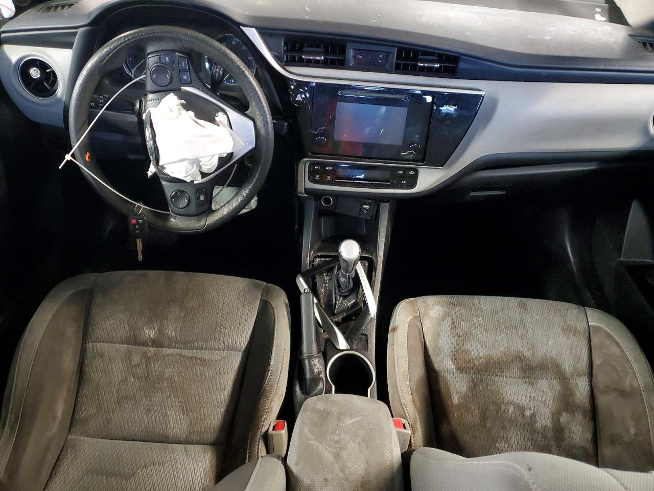 2017 TOYOTA COROLLA L photo 15