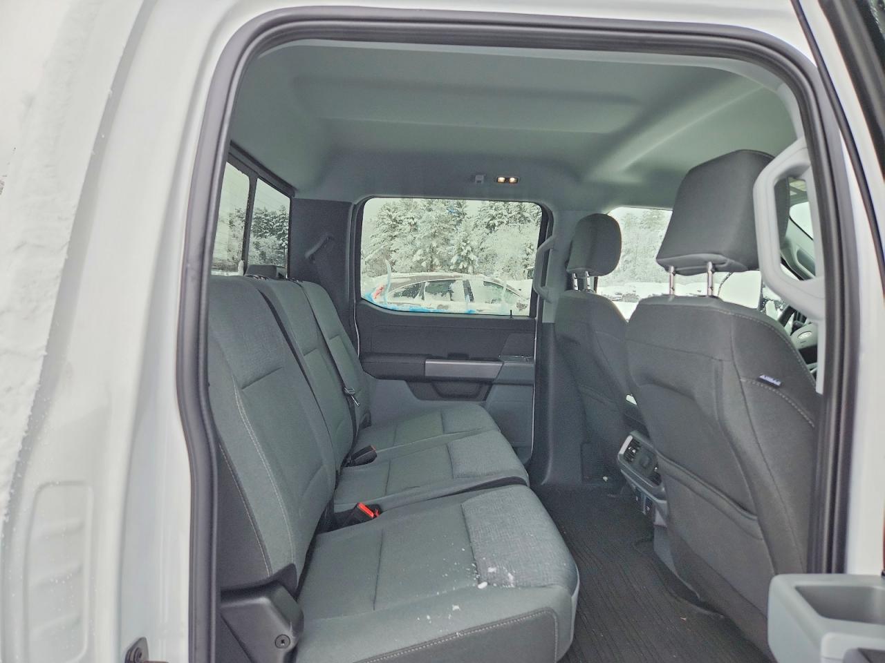 2025 FORD F150 XLT photo 19