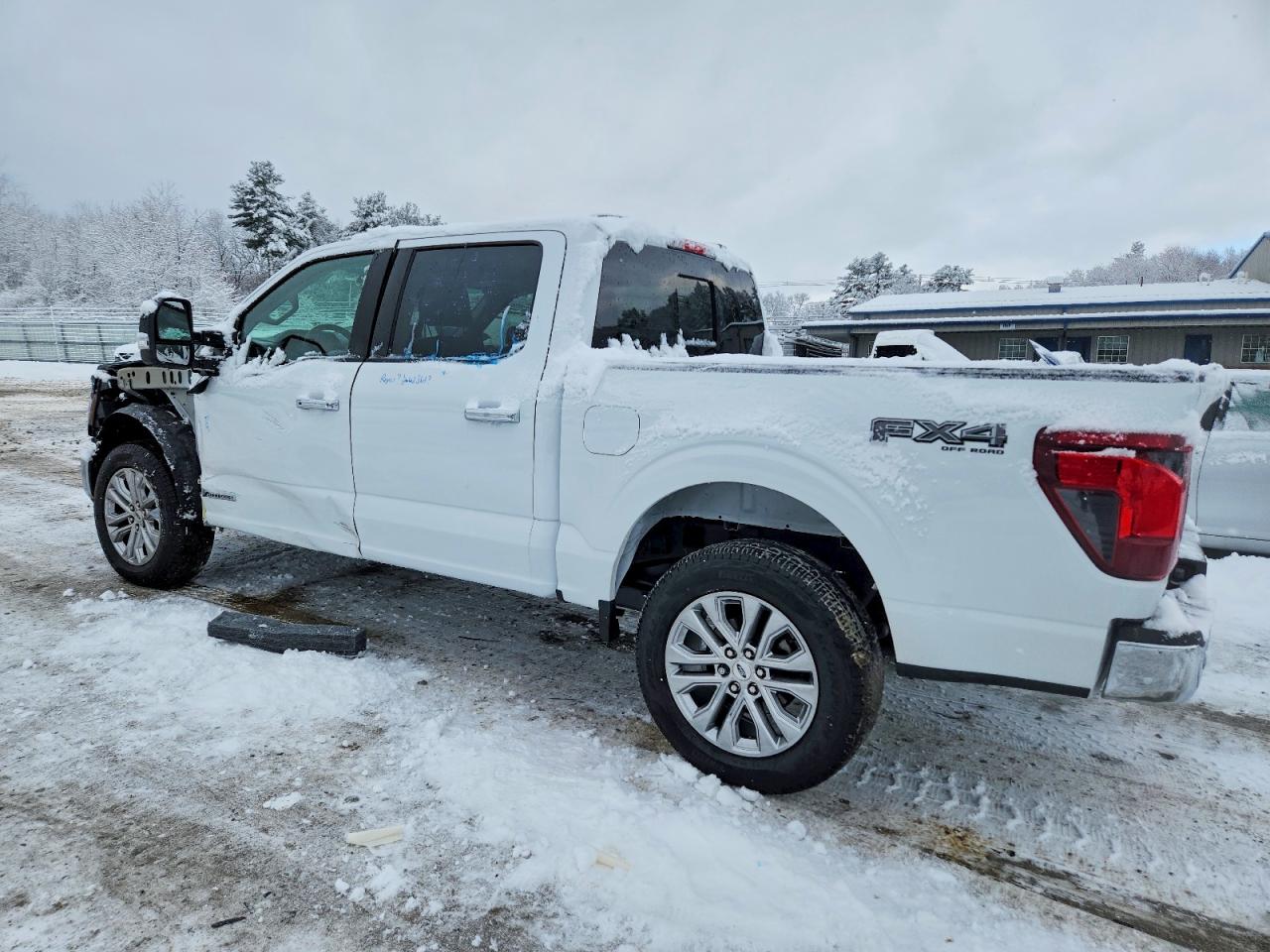 2025 FORD F150 XLT photo 3