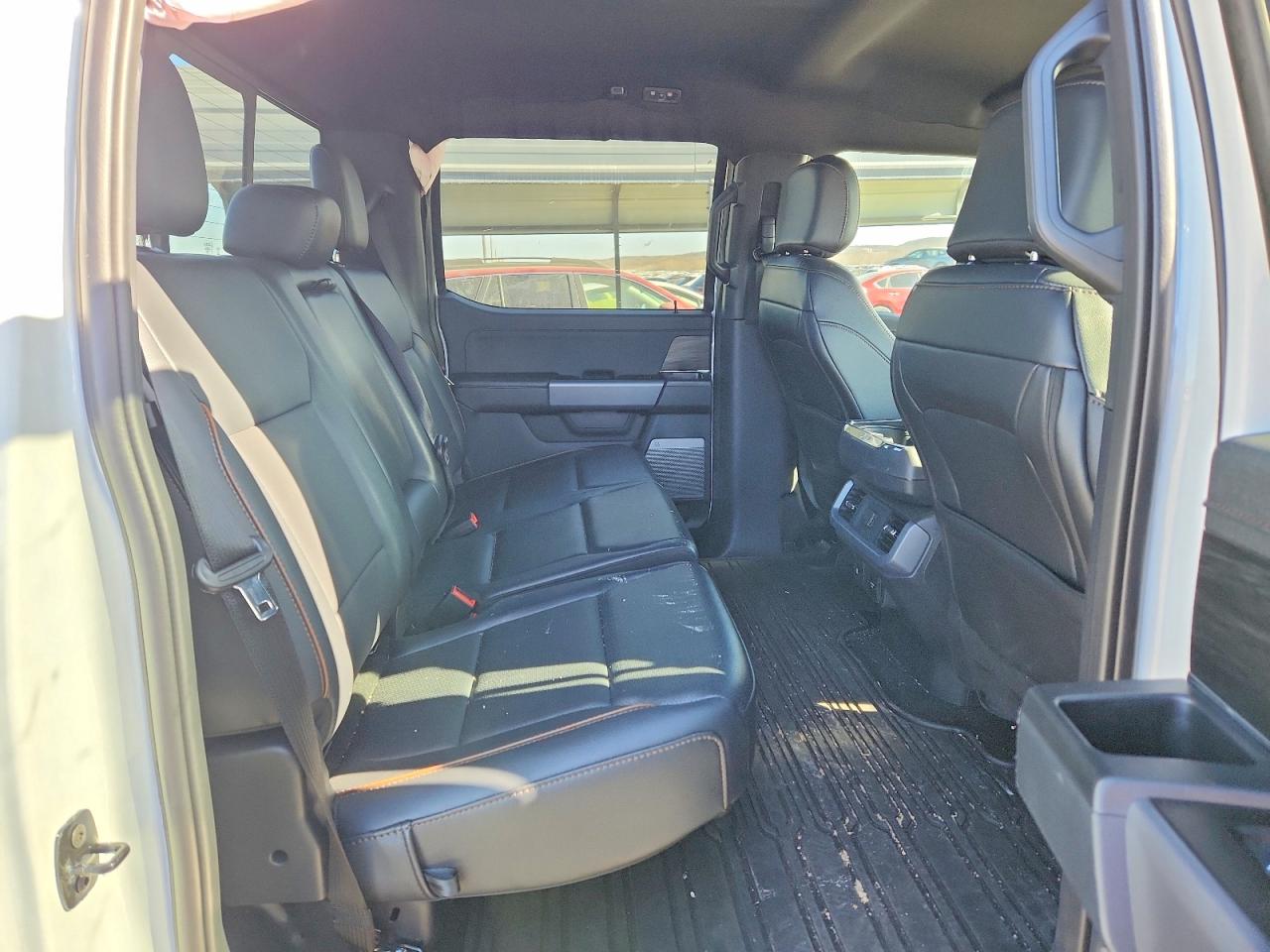 2025 FORD F150 LARIAT photo 10