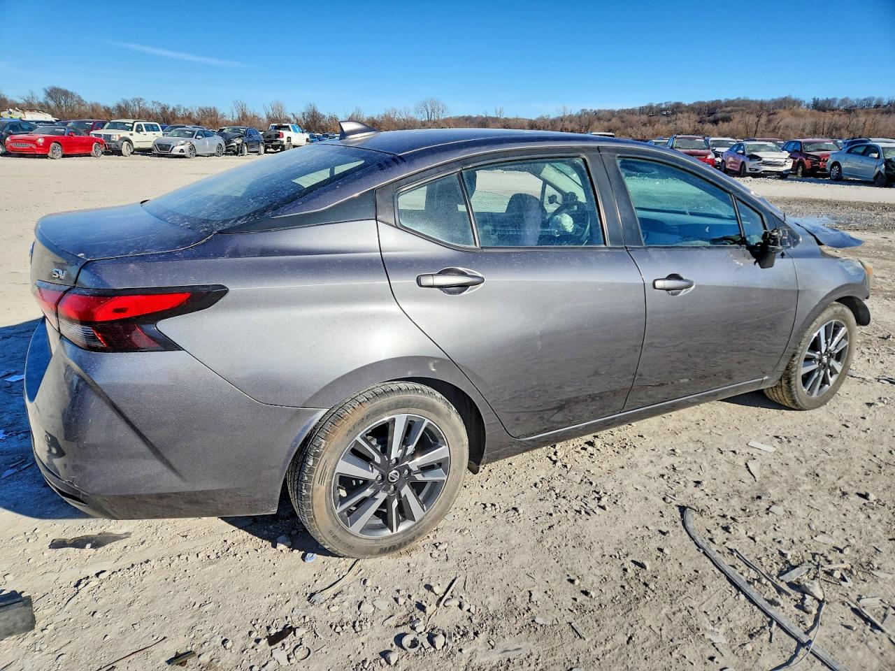 2021 NISSAN VERSA SV photo 7
