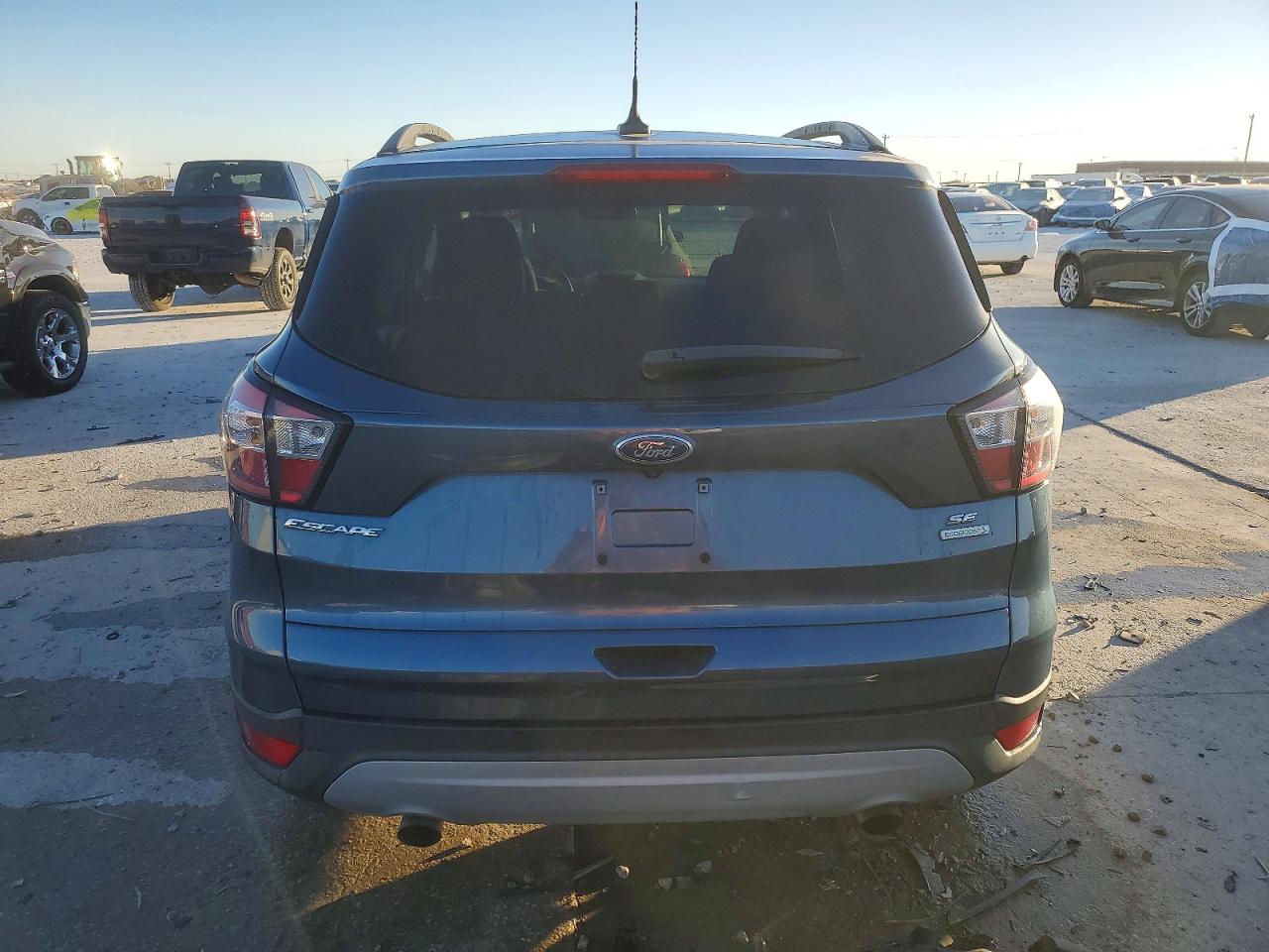 2018 FORD ESCAPE SE photo 11