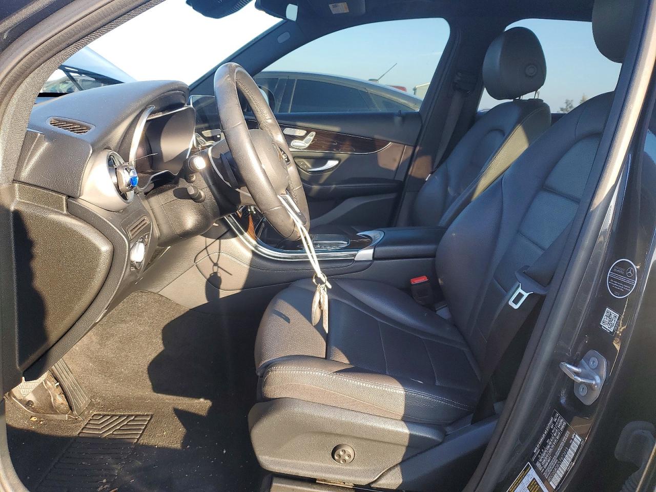 2020 MERCEDES-BENZ GLC 300 photo 13