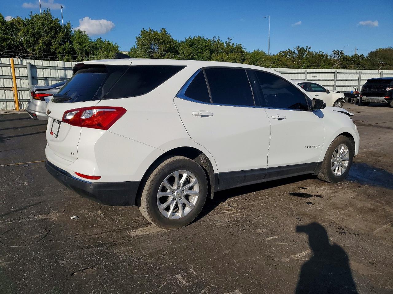 2018 CHEVROLET EQUINOX LT photo 5