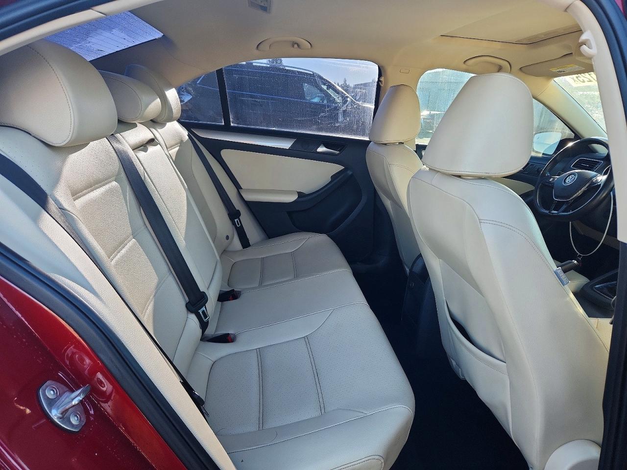 2017 VOLKSWAGEN JETTA SE photo 10