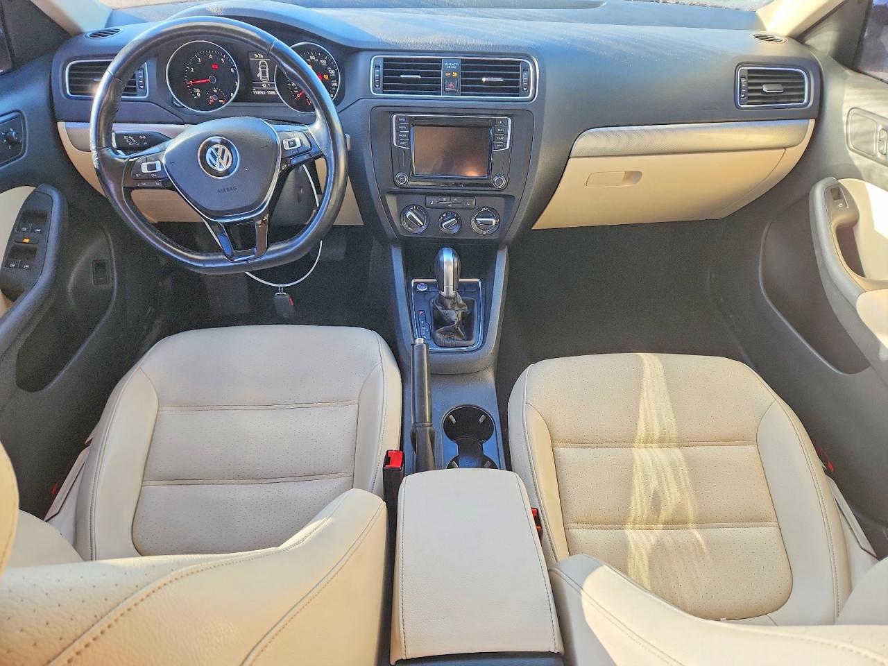 2017 VOLKSWAGEN JETTA SE photo 8