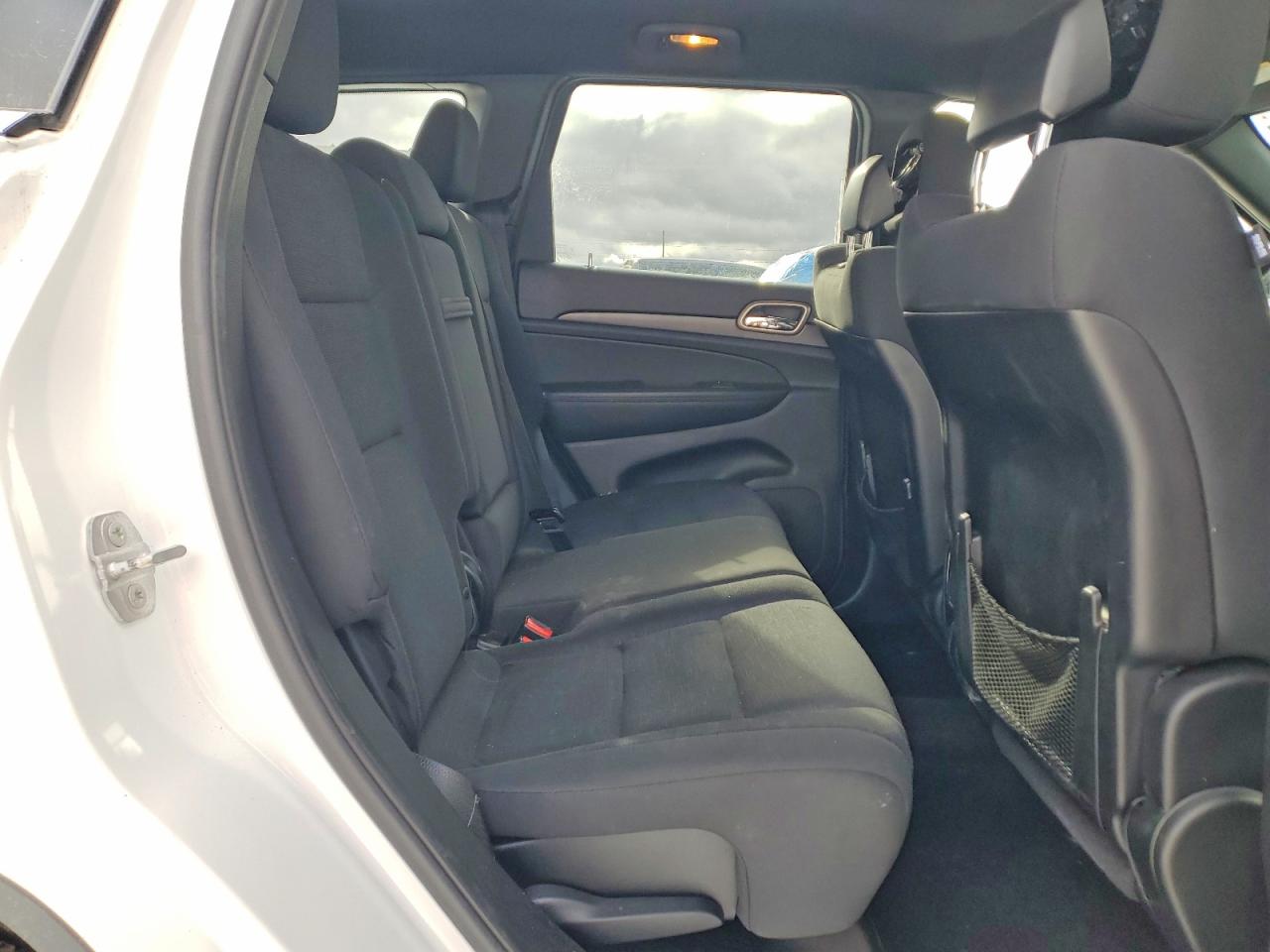 2015 JEEP GRAND CHEROKEE LAREDO photo 11