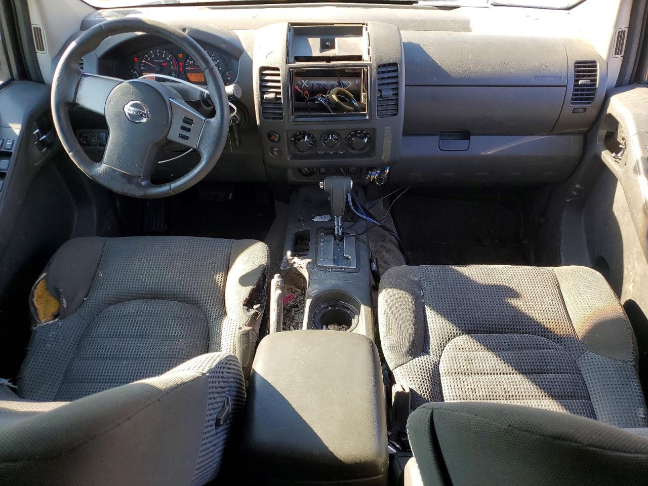 2005 NISSAN FRONTIER CREW CAB LE photo 8