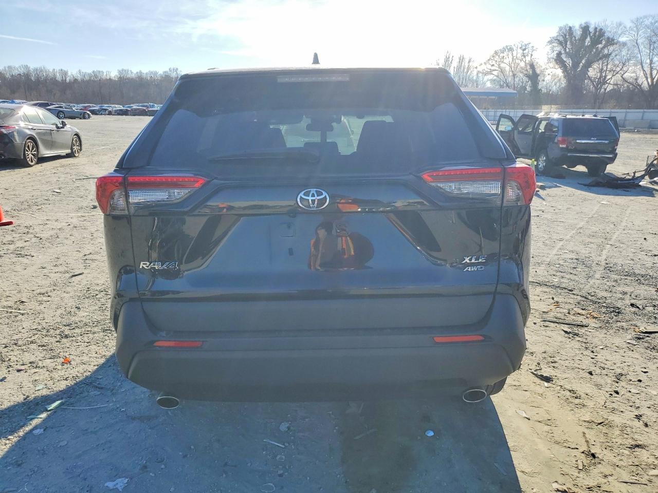 2024 TOYOTA RAV4 XLE PREMIUM photo 21