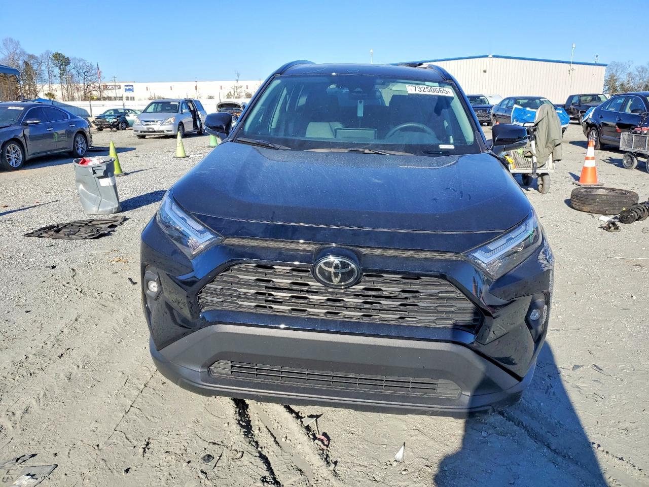 2024 TOYOTA RAV4 XLE PREMIUM photo 17