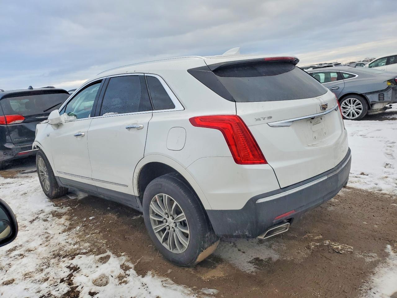 2019 CADILLAC XT5 LUXURY photo 4