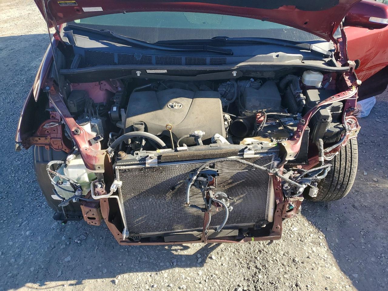 2020 TOYOTA SIENNA XLE photo 23