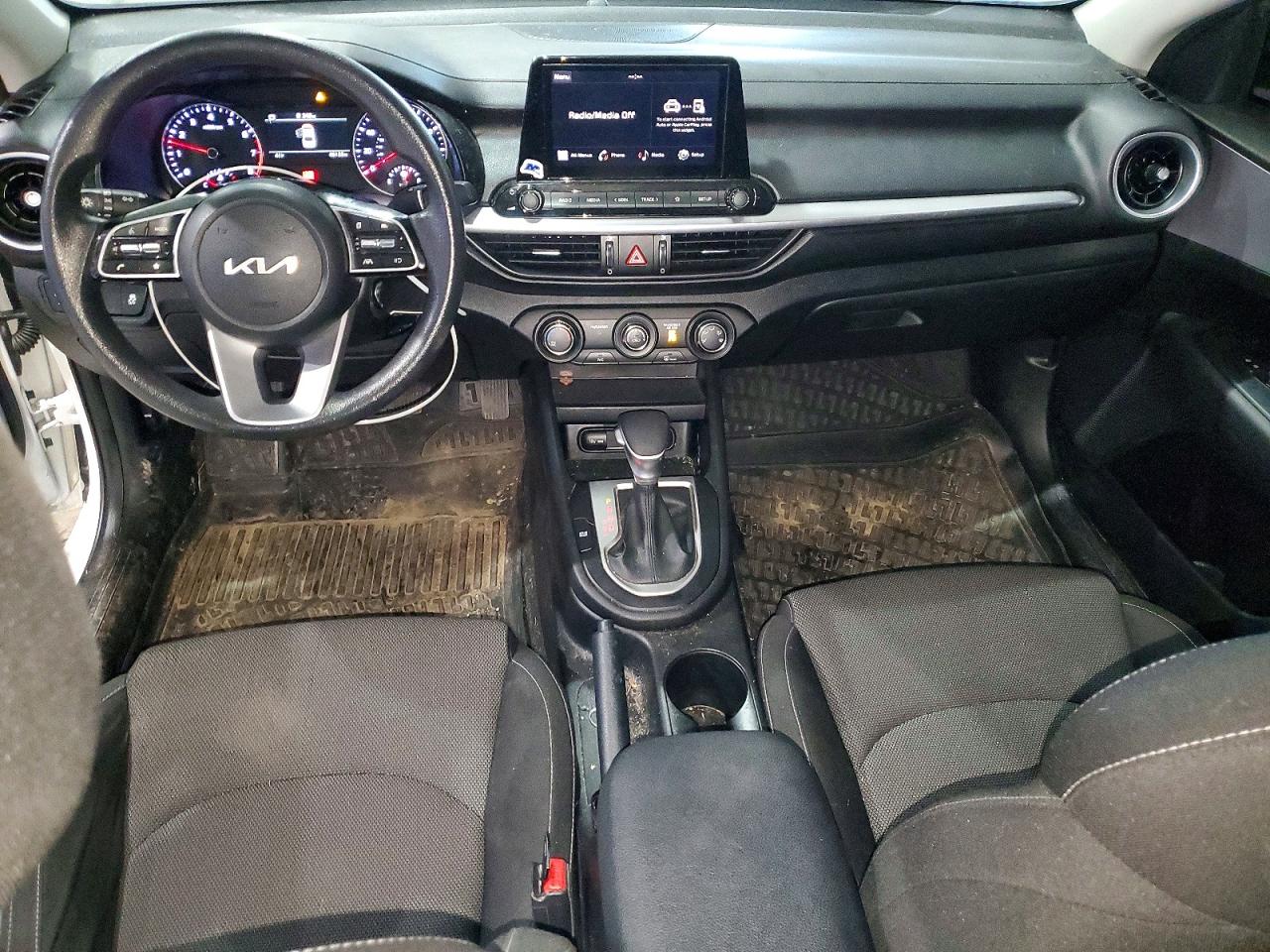 2024 KIA FORTE LX photo 15