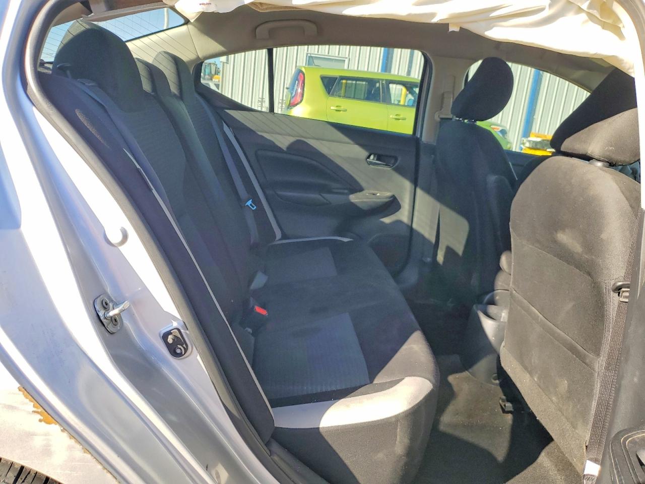 2020 NISSAN VERSA SV photo 19