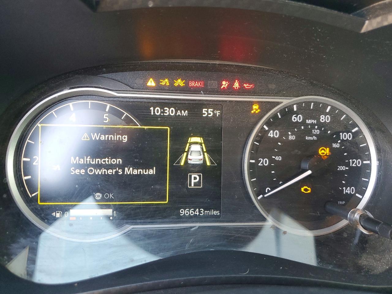 2020 NISSAN VERSA SV photo 17