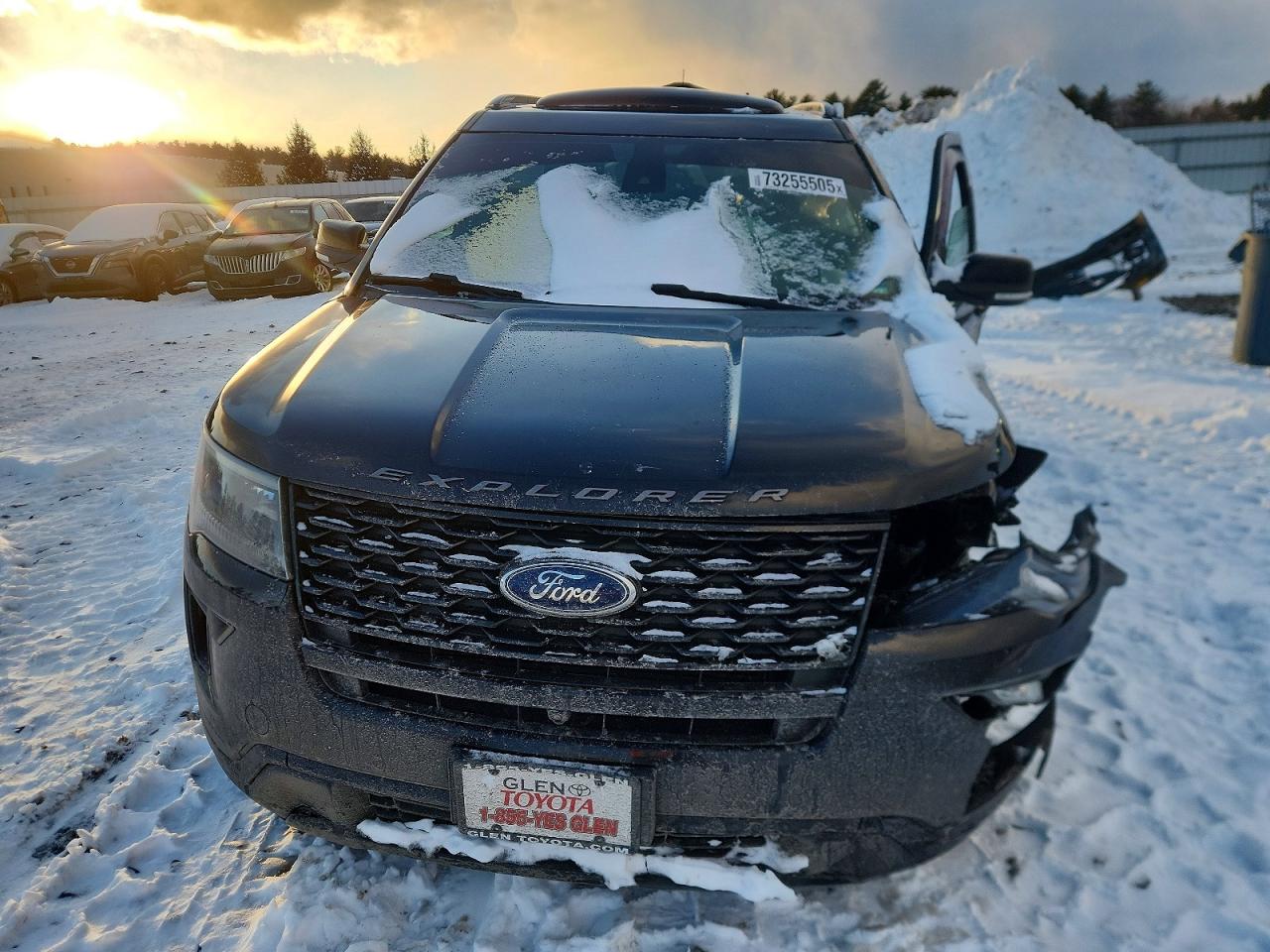 2018 FORD SUBN photo 9