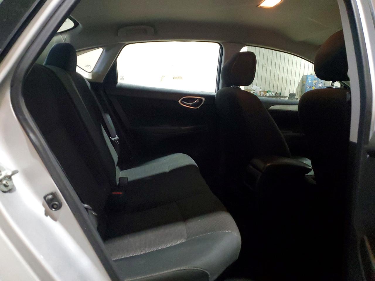 2019 NISSAN SENTRA S photo 19