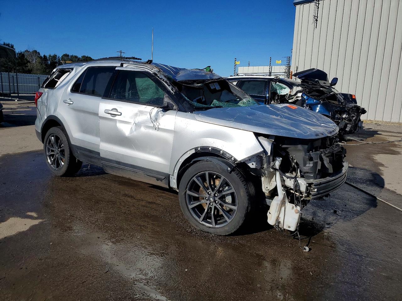 2017 FORD EXPLORER XLT photo 10
