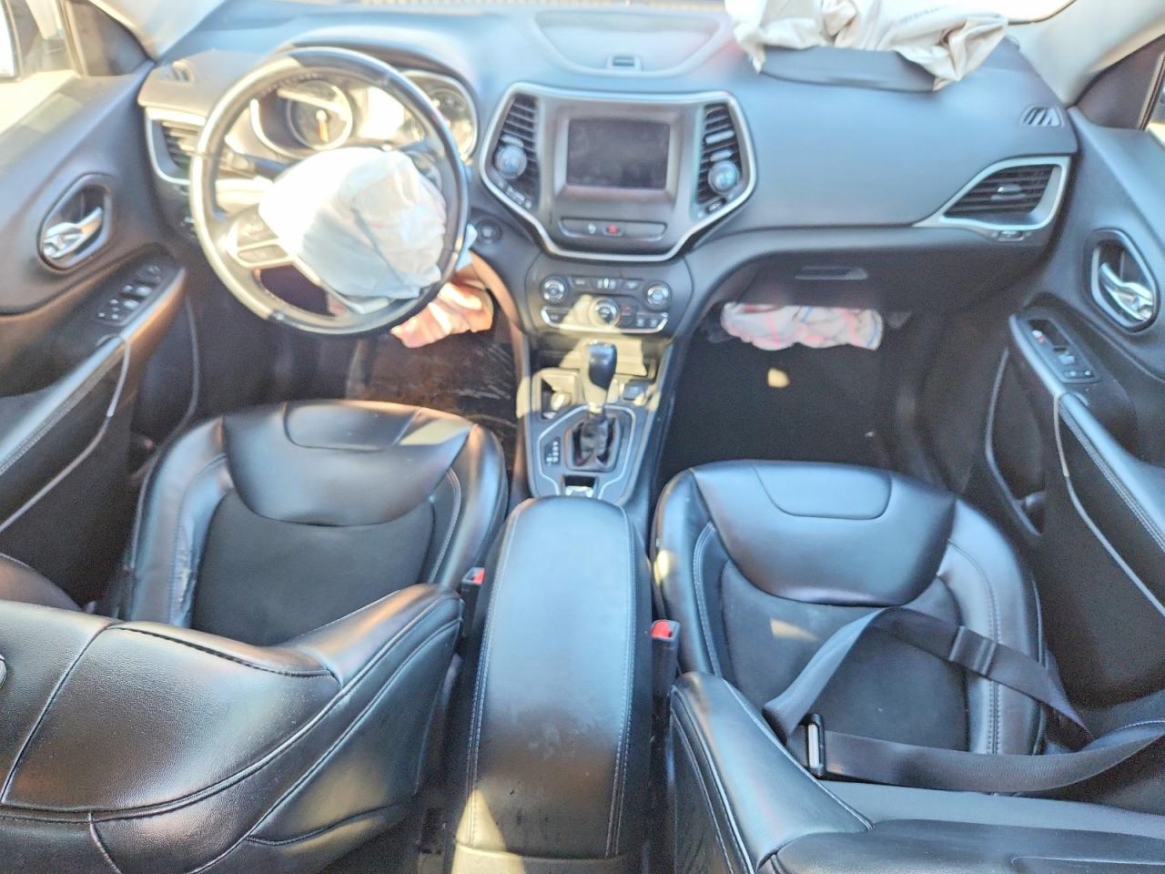 2019 JEEP CHEROKEE LATITUDE PLUS photo 15