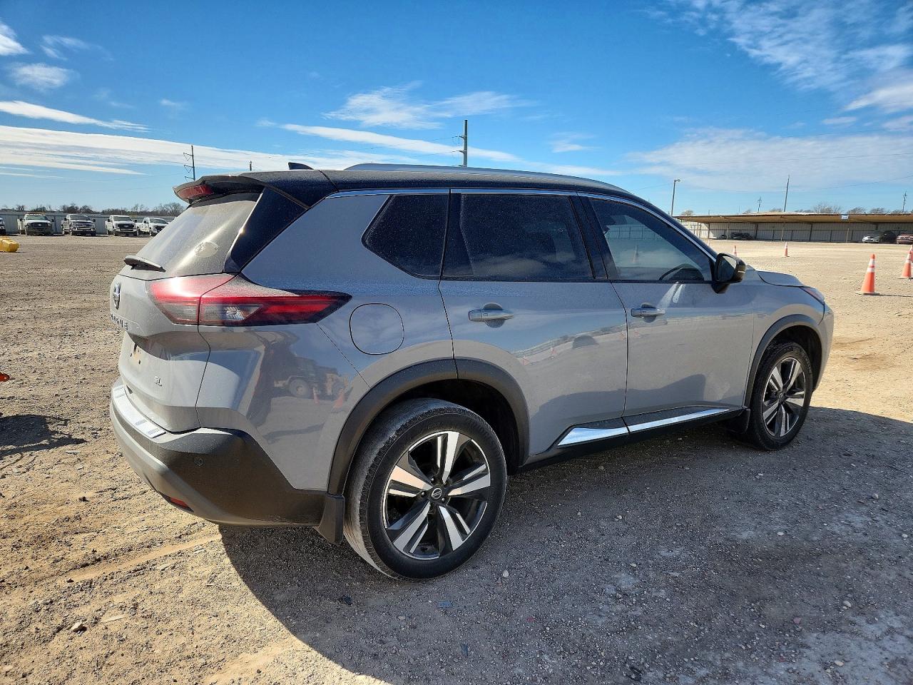 2021 NISSAN ROGUE SL photo 3