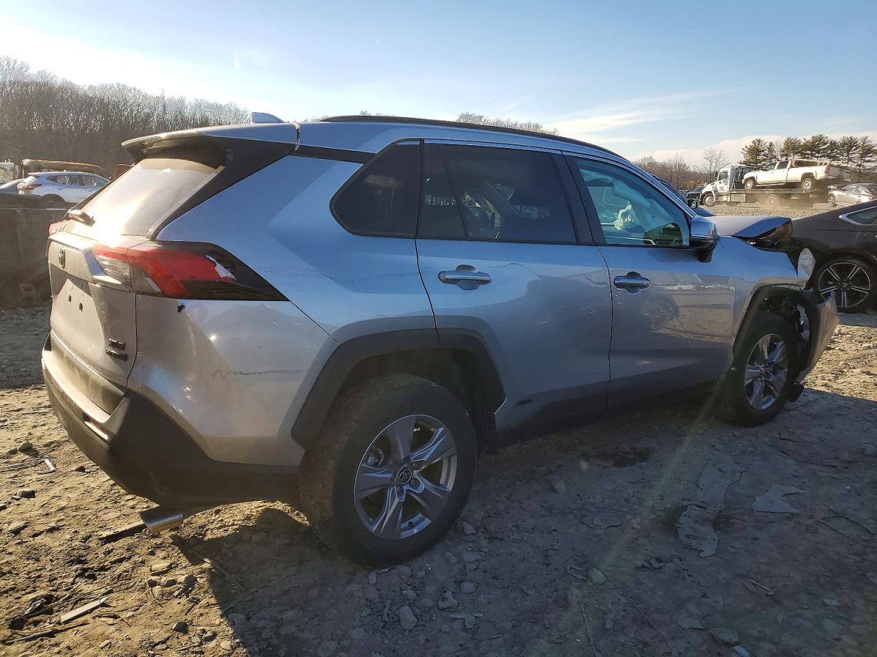 2024 TOYOTA RAV4 XLE photo 3