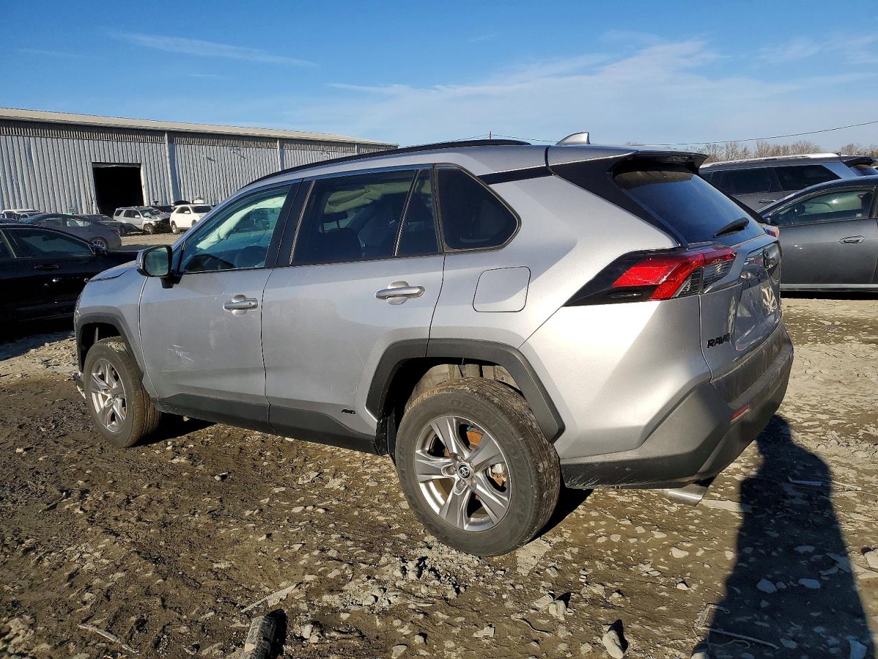 2024 TOYOTA RAV4 XLE photo 2