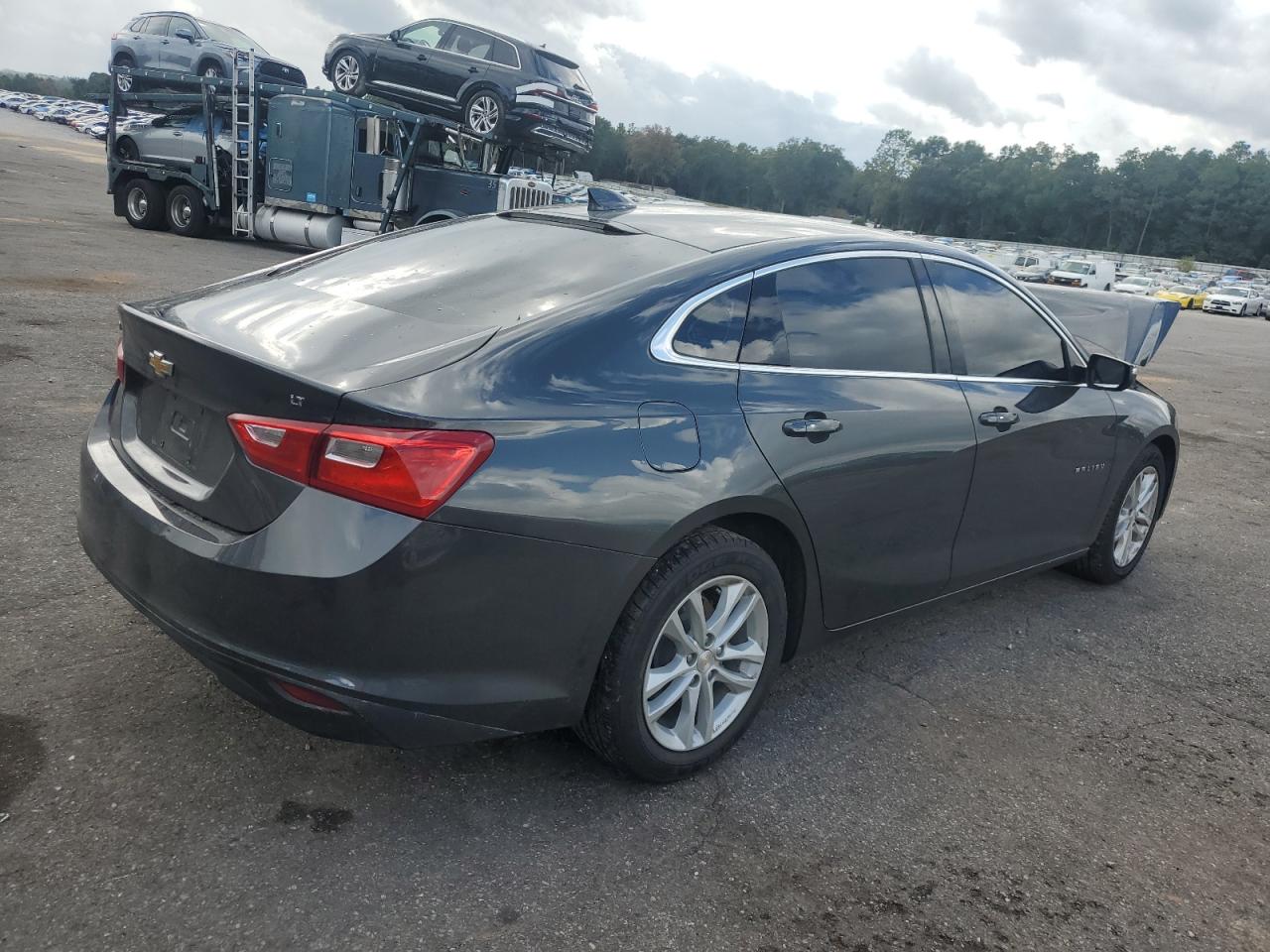 2018 CHEVROLET MALIBU LT photo 5