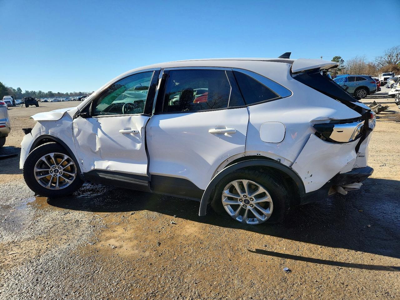 2022 FORD ESCAPE SE photo 3
