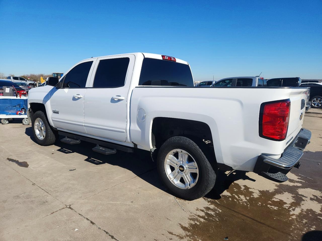 2018 CHEVROLET SILVERADO C1500 LT photo 3