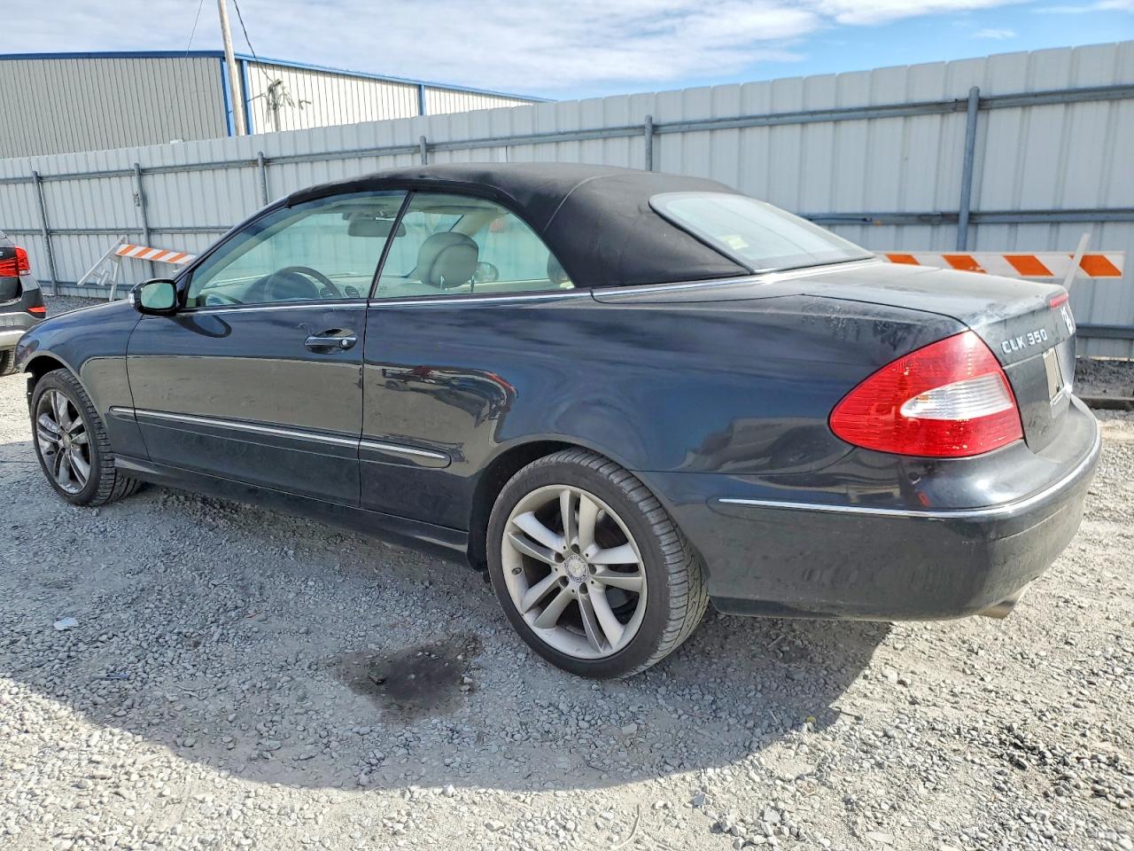2009 MERCEDES-BENZ CLK 350 photo 2
