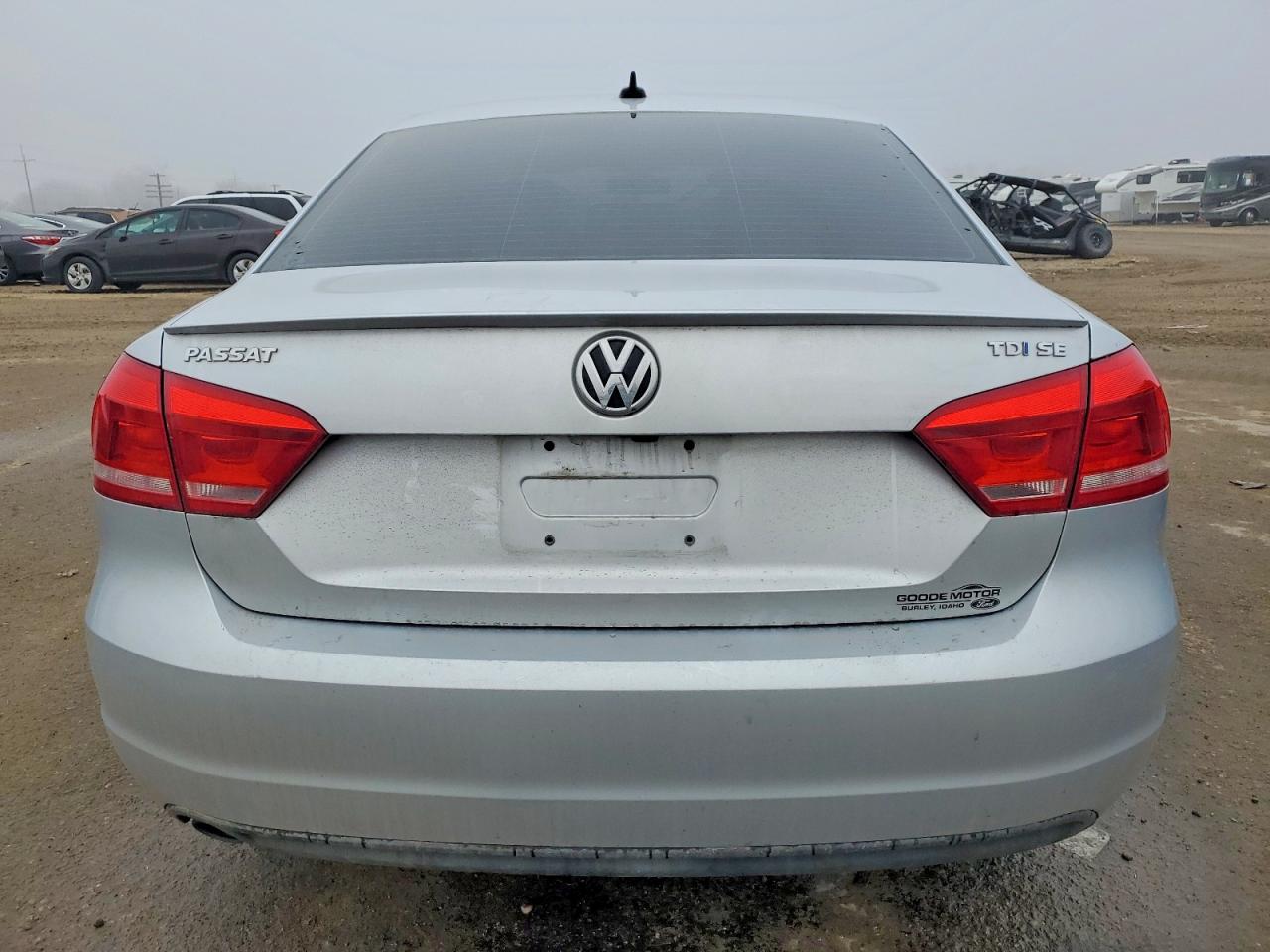 2014 VOLKSWAGEN PASSAT SE photo 11