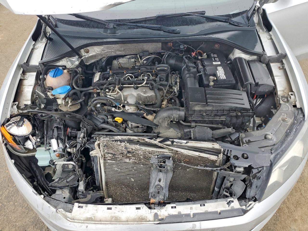 2014 VOLKSWAGEN PASSAT SE photo 21