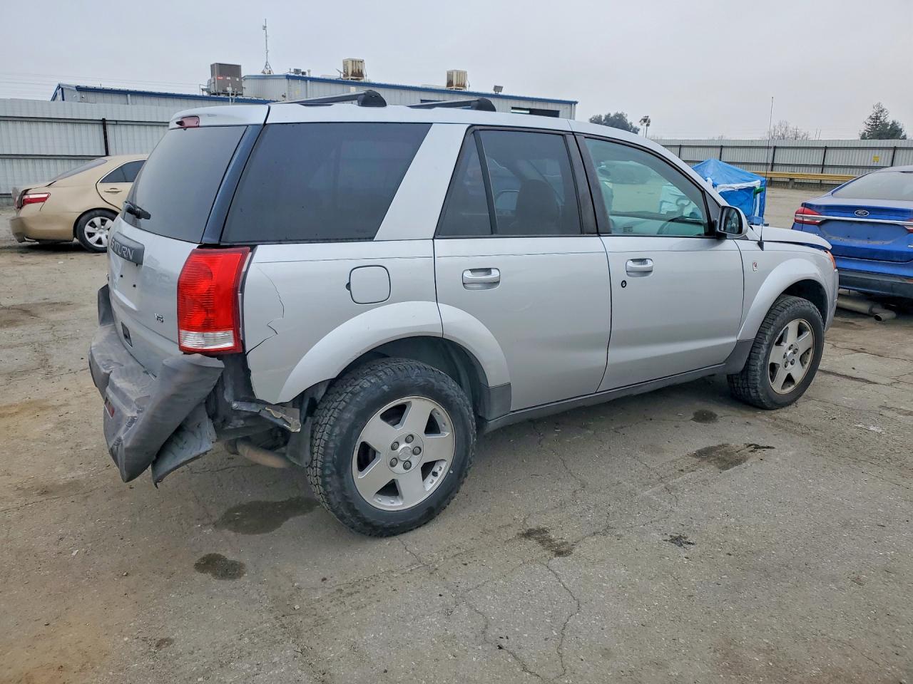 2005 SATURN VUE photo 3