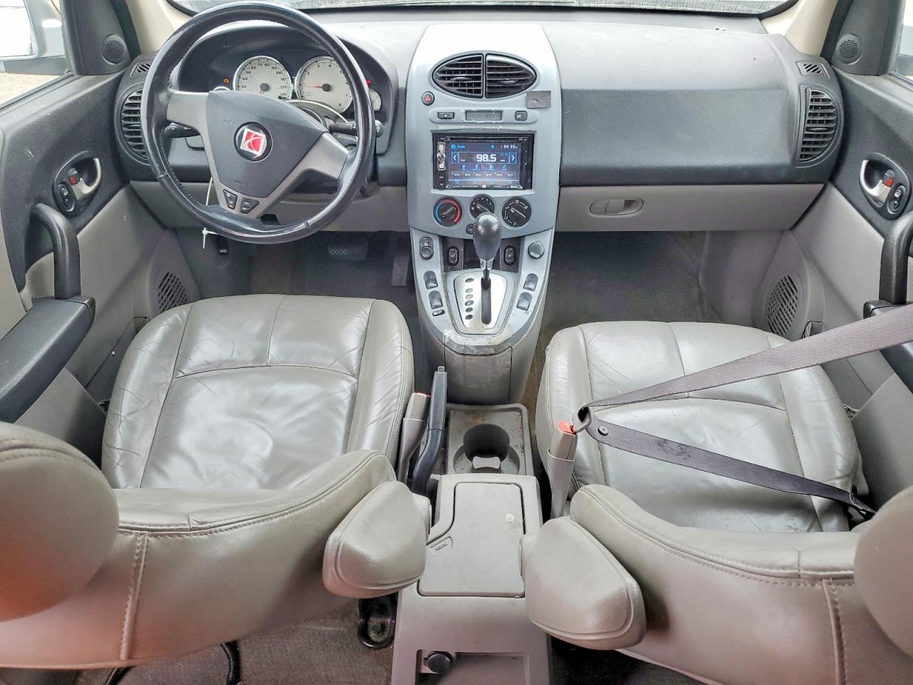 2005 SATURN VUE photo 8