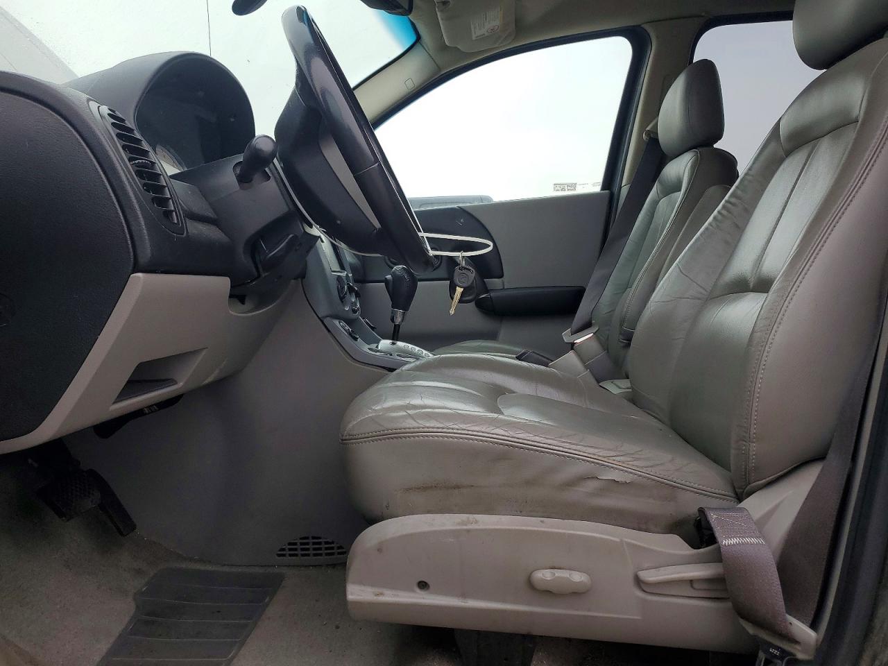 2005 SATURN VUE photo 7
