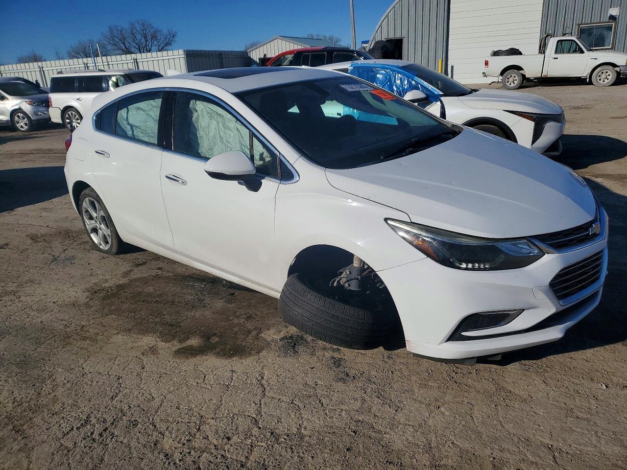 2017 CHEVROLET CRUZE PREMIER photo 4