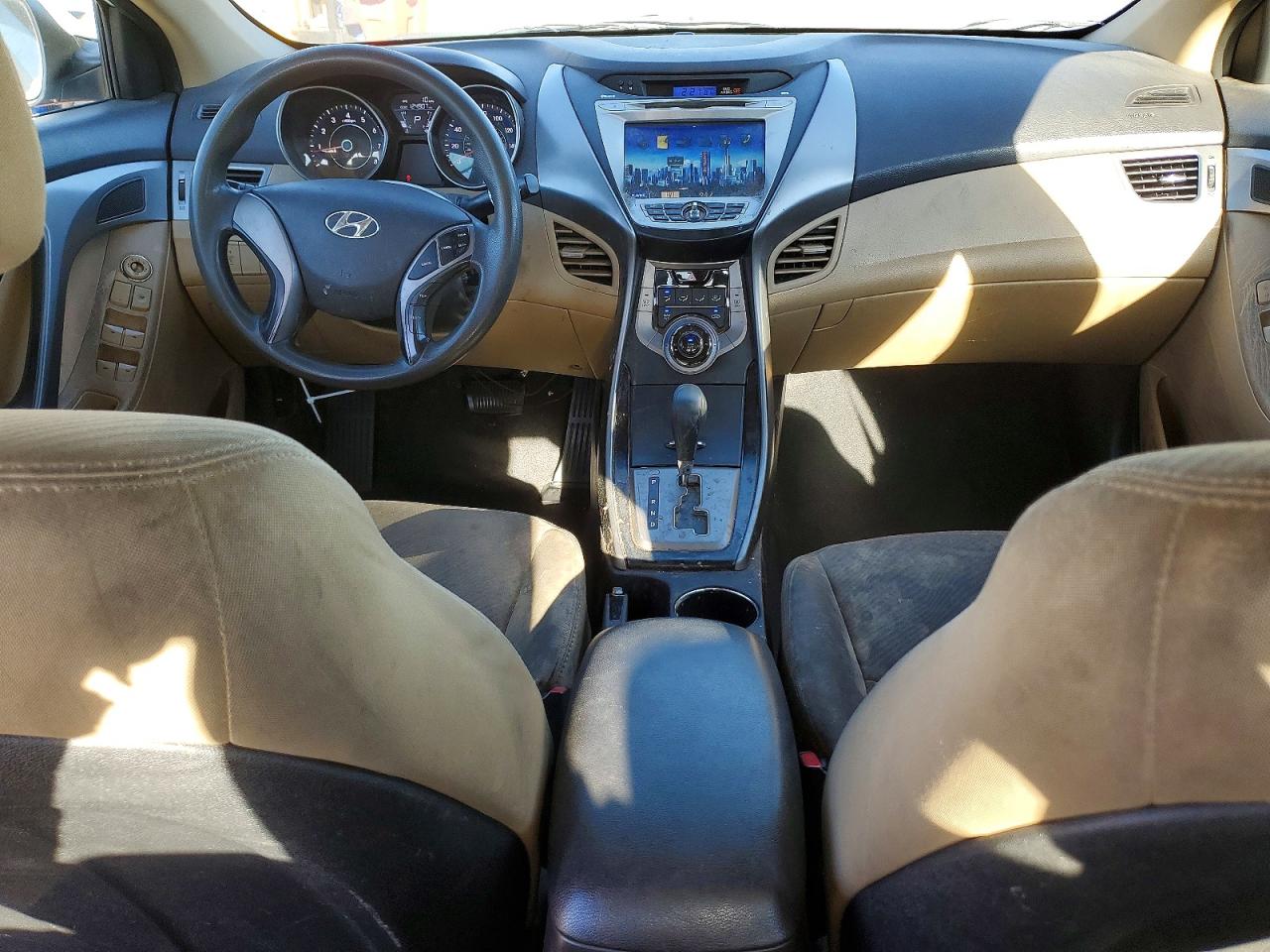 2013 HYUNDAI ELANTRA GLS photo 8
