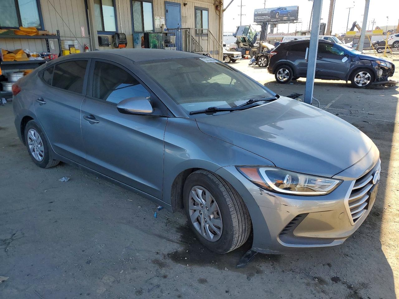 2017 HYUNDAI ELANTRA SE photo 4