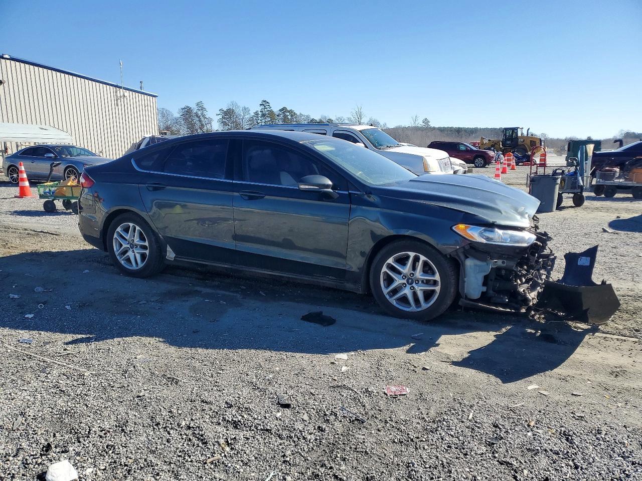 2015 FORD FUSION SE photo 4