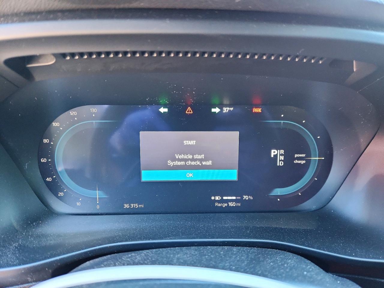 2021 VOLVO XC40 RECHARGE photo 9