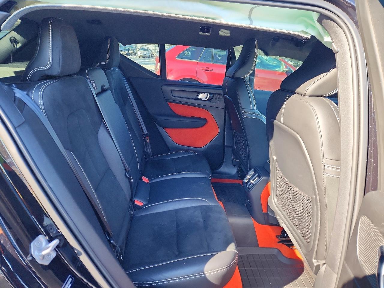 2021 VOLVO XC40 RECHARGE photo 10