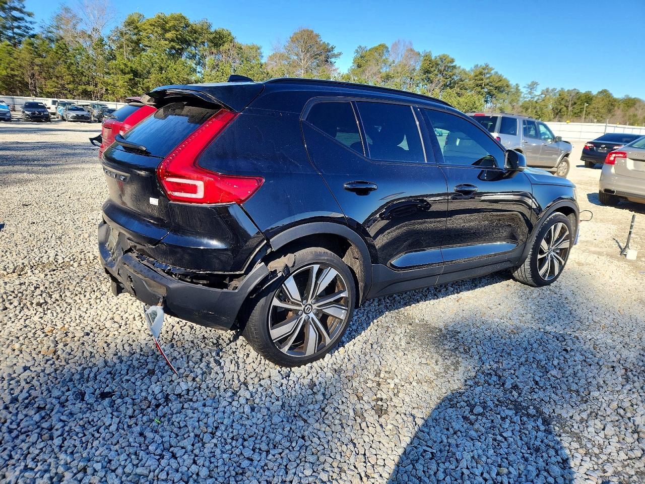 2021 VOLVO XC40 RECHARGE photo 3